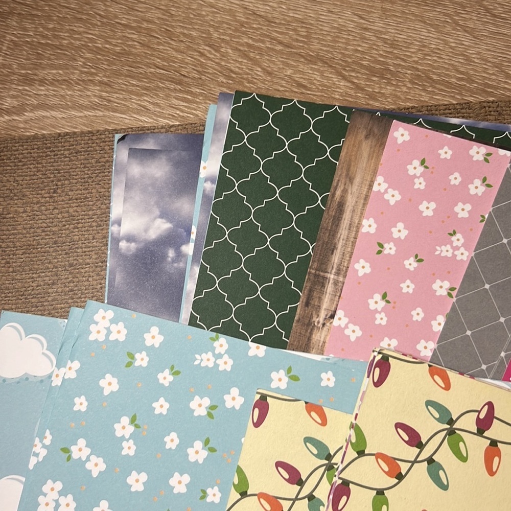 Scrapbook paper ( American craft and others) - Picture 5 of 5